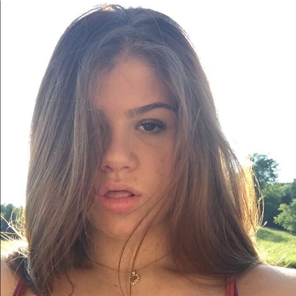 Meet your Posher, Hailee